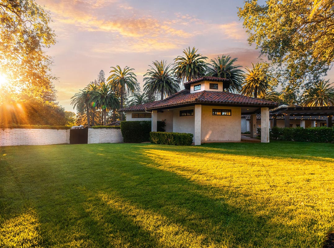 Hacienda de las Palmas – A 1949 Spanish Hacienda, Reimagined for Today